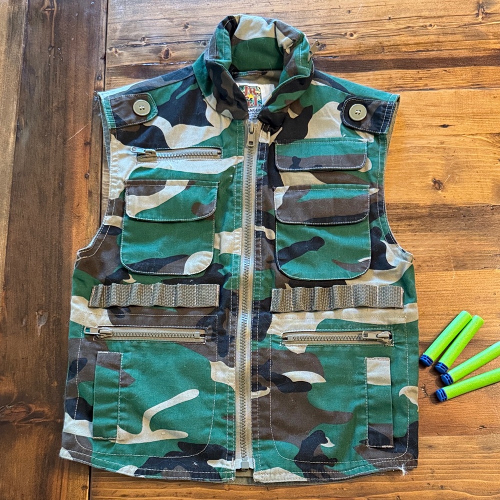 Kid’s Camouflage Utility Vest (Youth S - 6/8)
